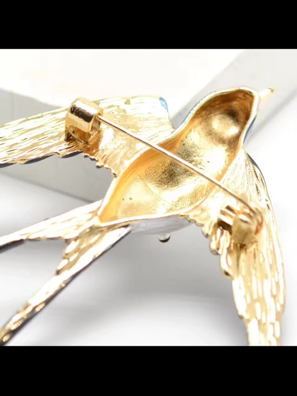 Swallow Bird Brooch Enamel Gold Pin